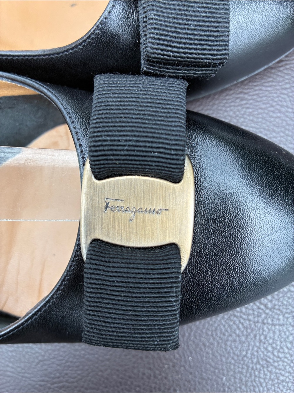 Salvatore Ferragamo Black Vara Bow Leather Flats with Gold Accent - Picture 4 of 8